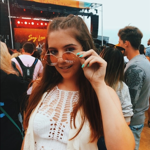 Meet the Posher Amber! - Picture 3 of 4